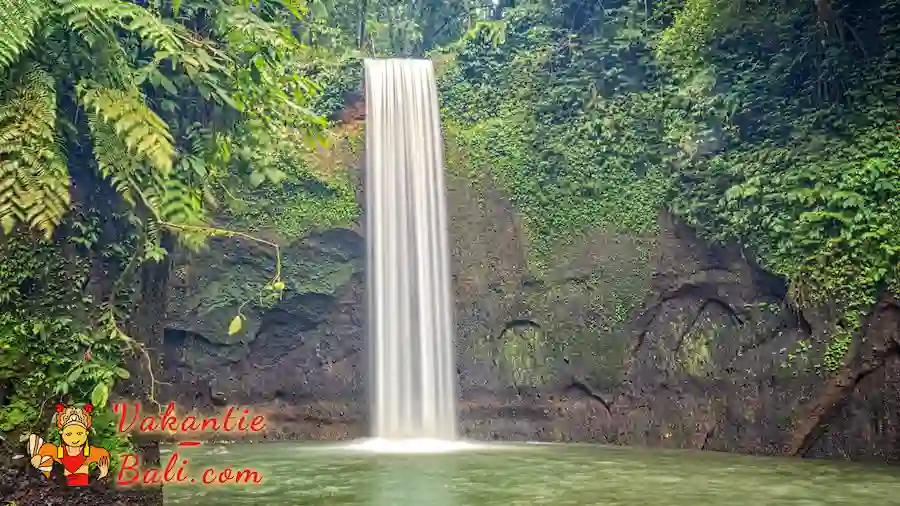 Tibumana waterval met lange sluitertijd opname.