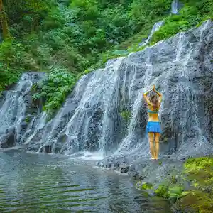 Wanagiri Pucak Manik waterval
